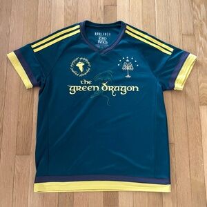 Box Lunch Lord Of The Rings Soccer Jersey Frodo Baggins Large Green Dragon Rare